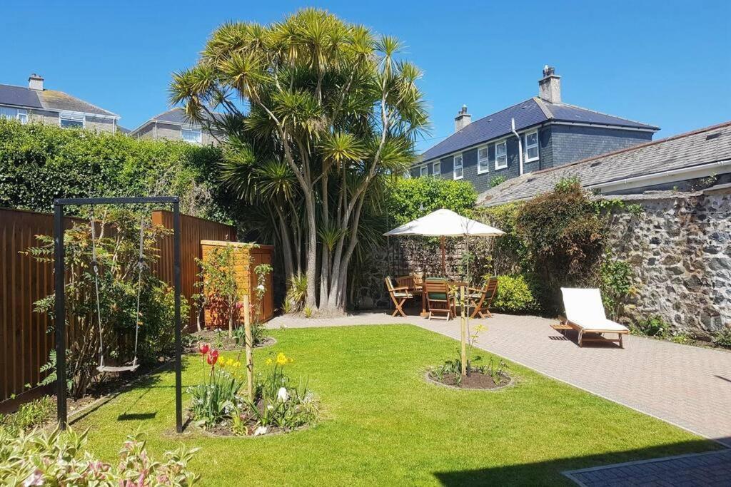High Quality Detached House With Parking St. Ives Villa Buitenkant foto
